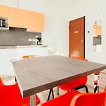 Al 13 Rosso - Lakeside Leisure & Business